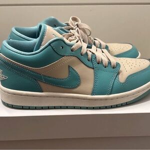 Nike Air Jordan 1 Low Tropical Teal/ Sandy Beige Dc0774 size 7 women’s